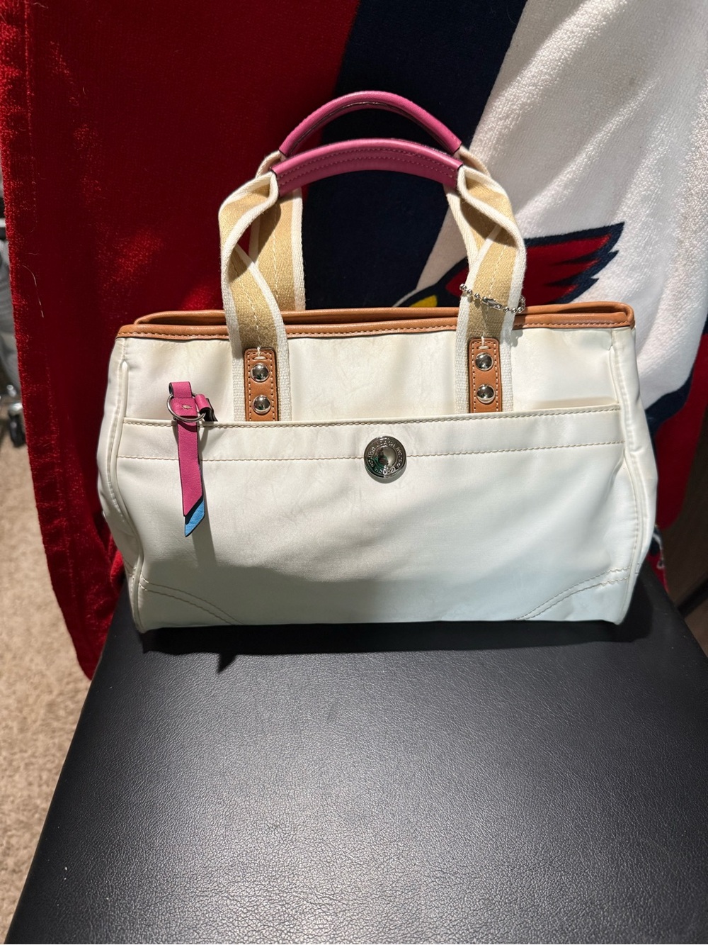 Coach hand Bag A0994-F11992